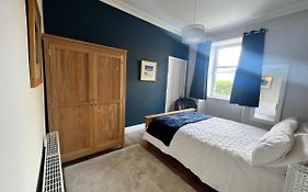 Number 79, Cosy Central Helensburgh 1 Bedroom, Ground Floor Pet Friendly, Garden